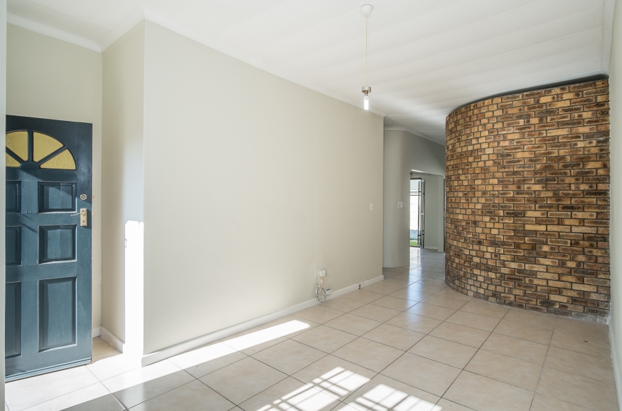 To Let 2 Bedroom Property for Rent in Plumstead Western Cape